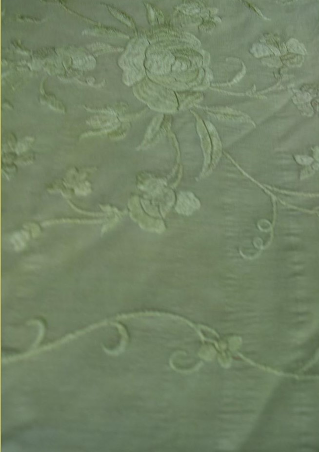 Espectacular Mantón de Manila isabelino de seda muy antiguo - Imagen 3