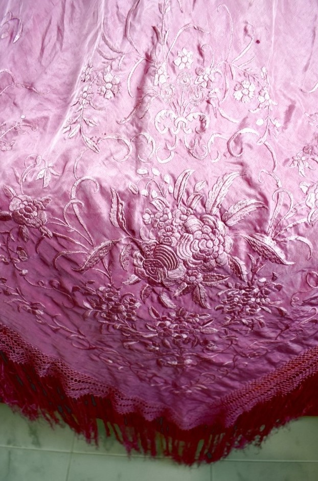 Mantón de Manila isabelino fina seda rosa precioso - Imagen 4