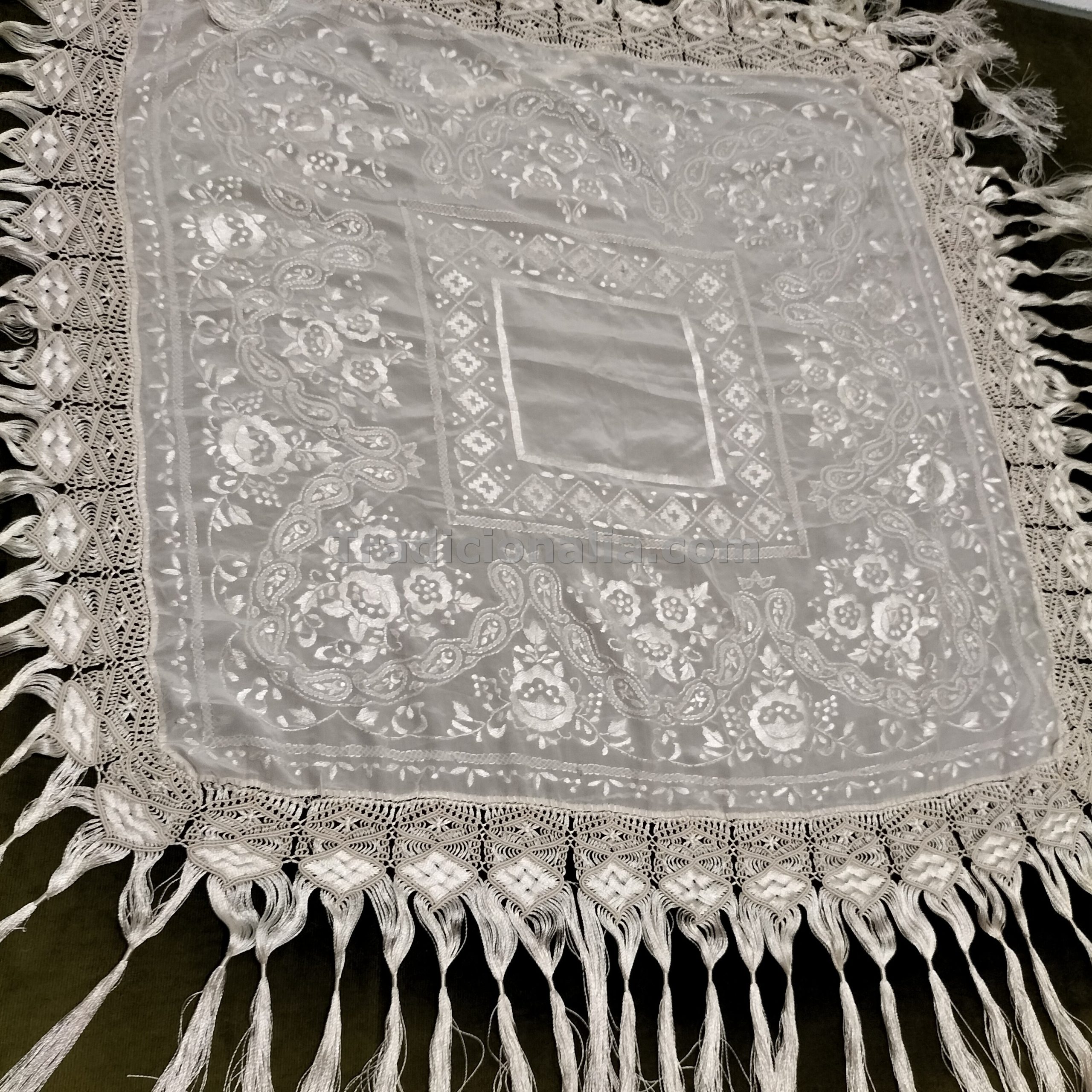 Elegante mantón de talle antiguo del siglo XIX - Imagen 4