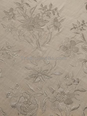 Elegante mantón imperio de cuarterones