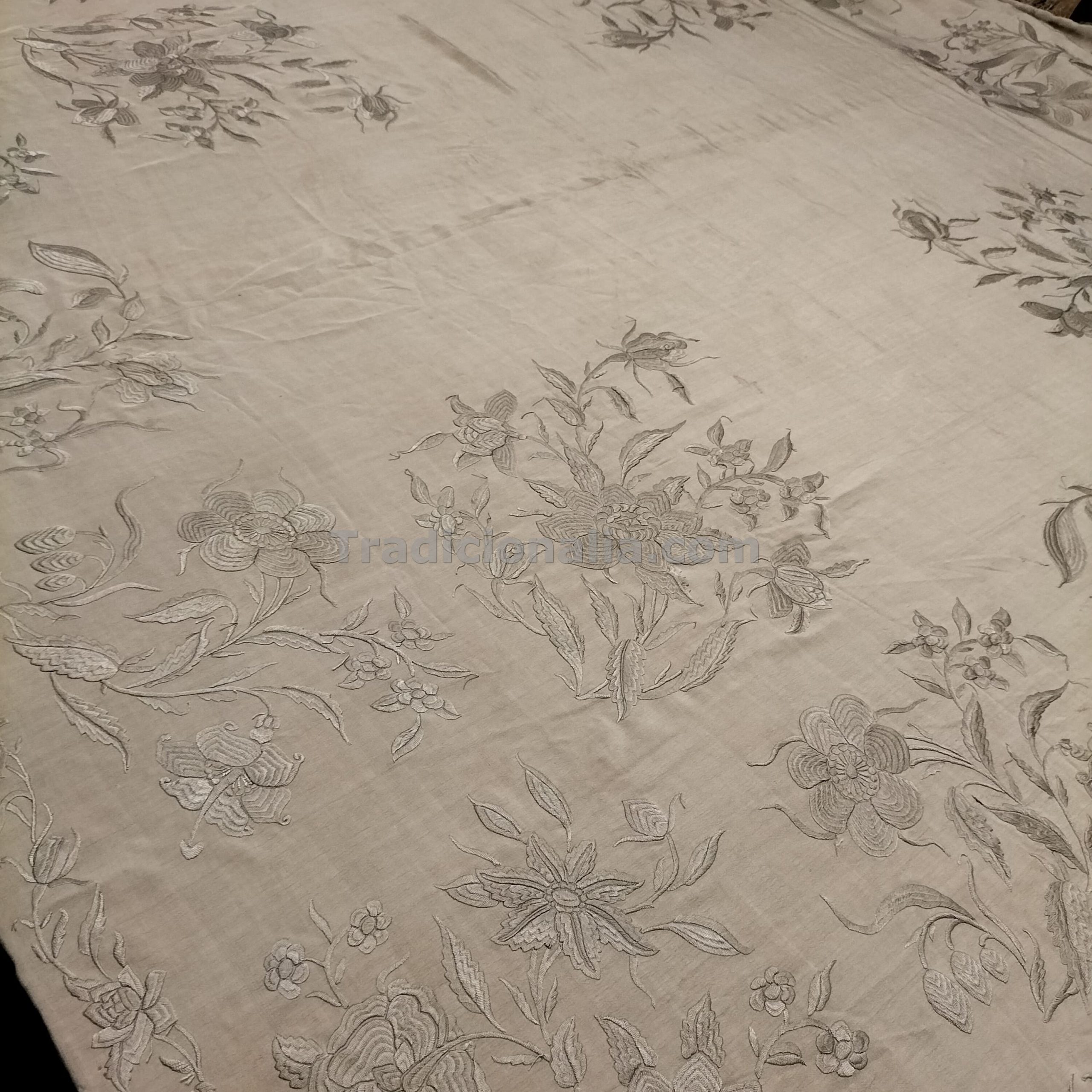 Elegante mantón imperio de cuarterones - Imagen 4